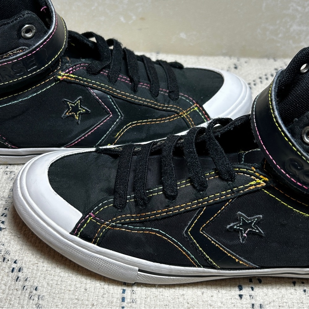 Women's Converse All Star High Tops Size 5 Black w/Rainbow Stitching Vintage - Picture 9 of 15